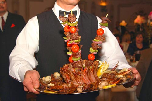 How to choose wedding caterer