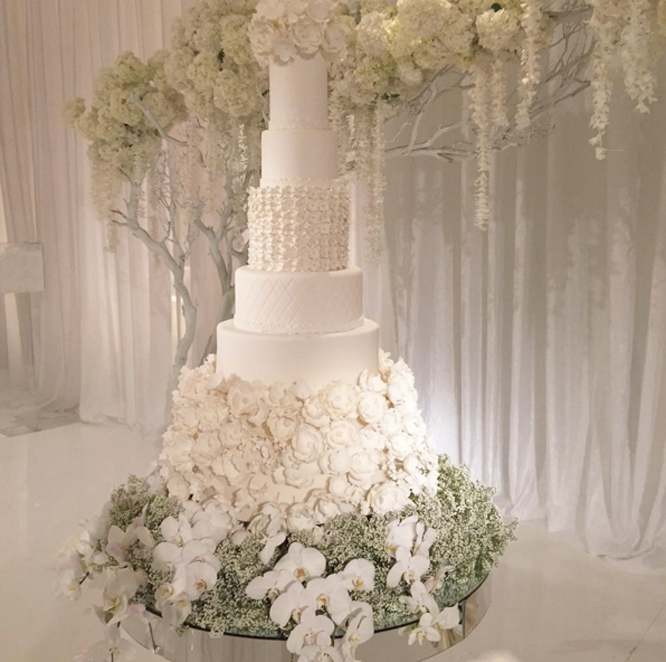 Winter Wedding Cake 